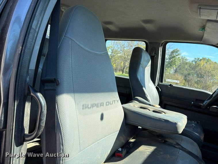 image for item FU4823 2021 Ford F650 Super Duty Crew Cab flatbed truck