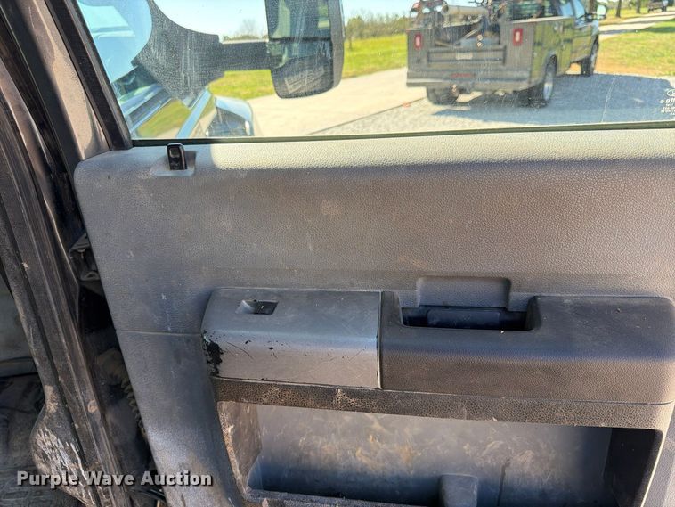image for item FU4823 2021 Ford F650 Super Duty Crew Cab flatbed truck