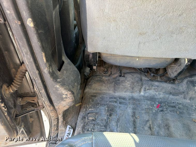 image for item FU4823 2021 Ford F650 Super Duty Crew Cab flatbed truck