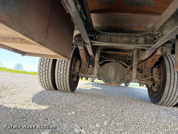 image for item FU4823 2021 Ford F650 Super Duty Crew Cab flatbed truck