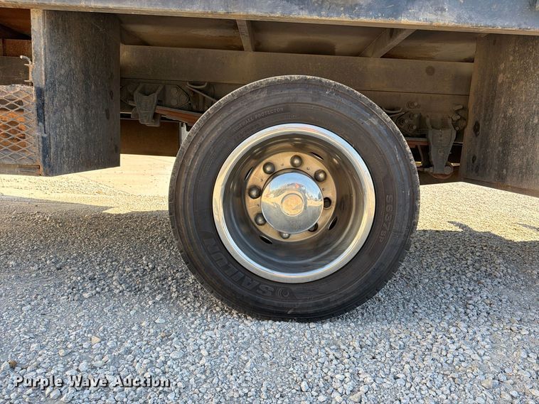 image for item FU4823 2021 Ford F650 Super Duty Crew Cab flatbed truck