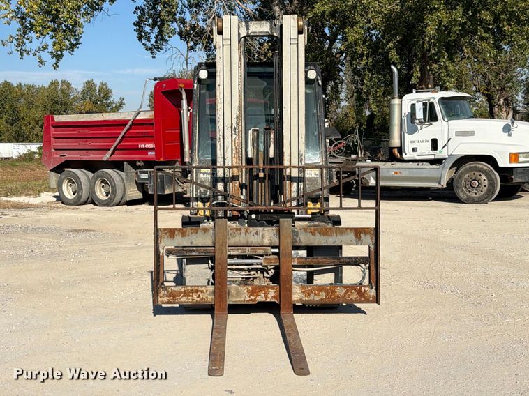 image for item FU4831 2012 Yale GLP100VXNGGE103 forklift