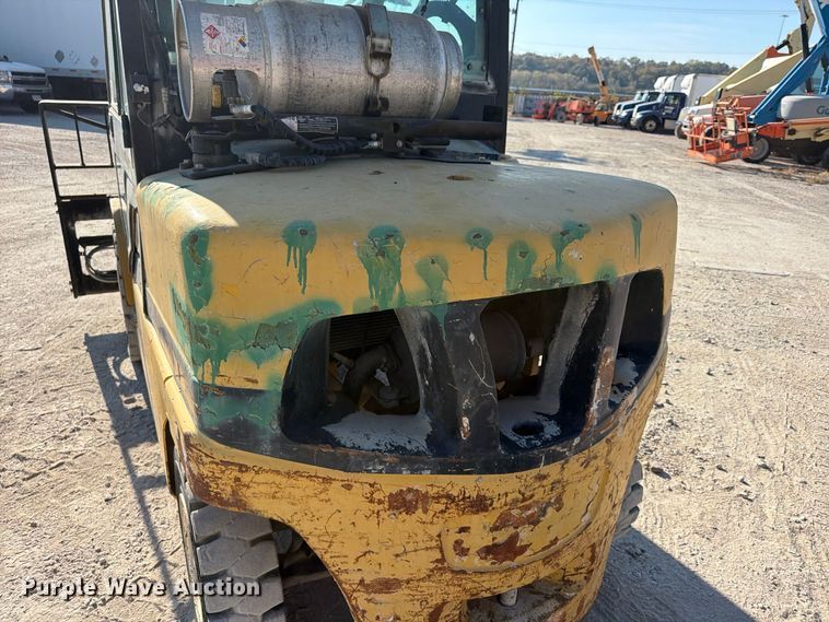 image for item FU4831 2012 Yale GLP100VXNGGE103 forklift