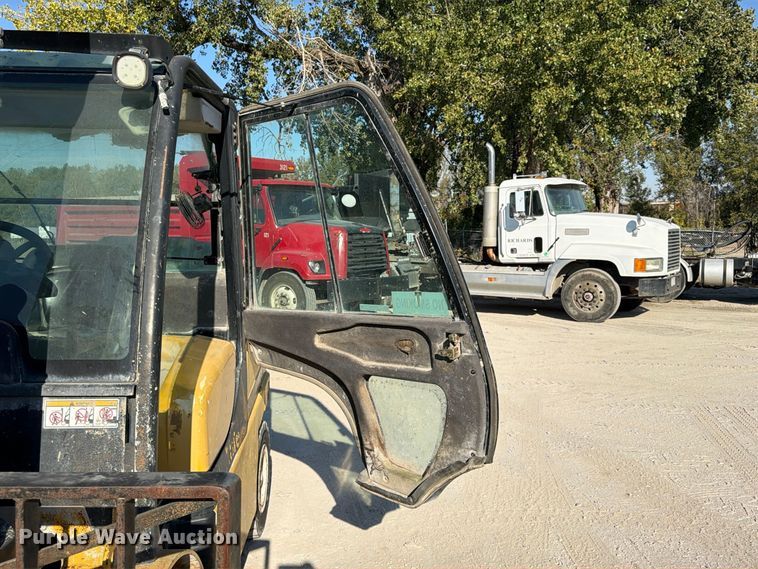 image for item FU4831 2012 Yale GLP100VXNGGE103 forklift