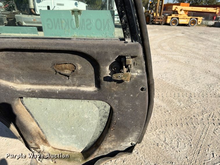 image for item FU4831 2012 Yale GLP100VXNGGE103 forklift