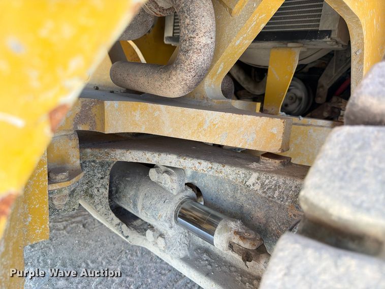 image for item FU4831 2012 Yale GLP100VXNGGE103 forklift