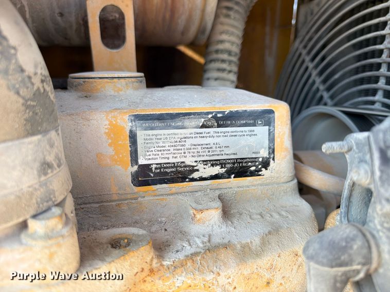 image for item FU4832 1999 John Deere 488E forklift