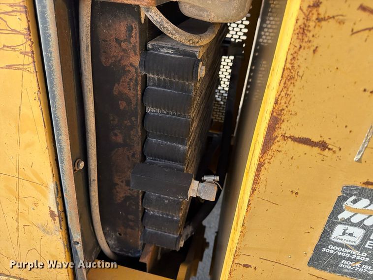 image for item FU4832 1999 John Deere 488E forklift