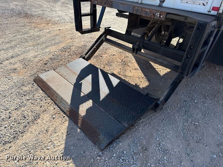 image for item FV2000 2016 Freightliner Business Class M2 box truck