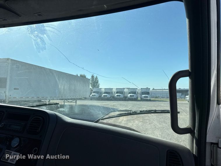 image for item FV2000 2016 Freightliner Business Class M2 box truck