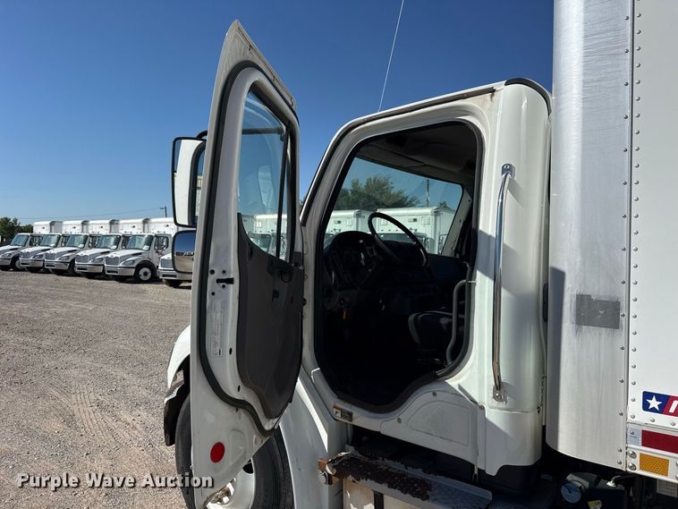 image for item FV2001 2014 Freightliner M2106 box truck