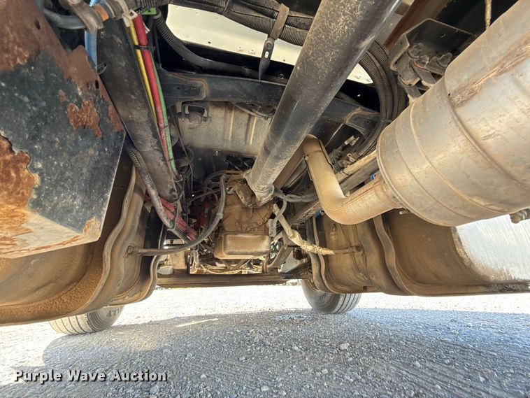 image for item FV2001 2014 Freightliner M2106 box truck