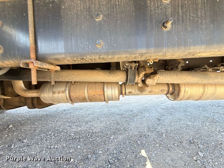 image for item FV2001 2014 Freightliner M2106 box truck