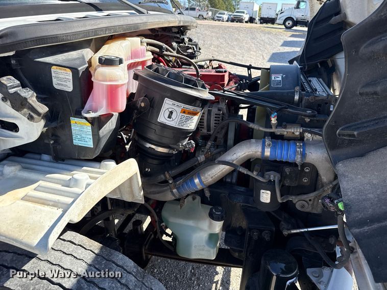 image for item FV2001 2014 Freightliner M2106 box truck