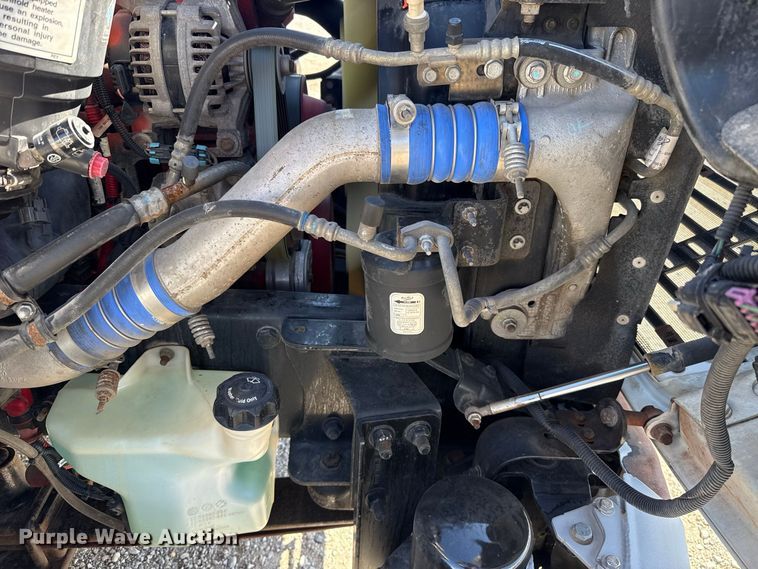 image for item FV2001 2014 Freightliner M2106 box truck