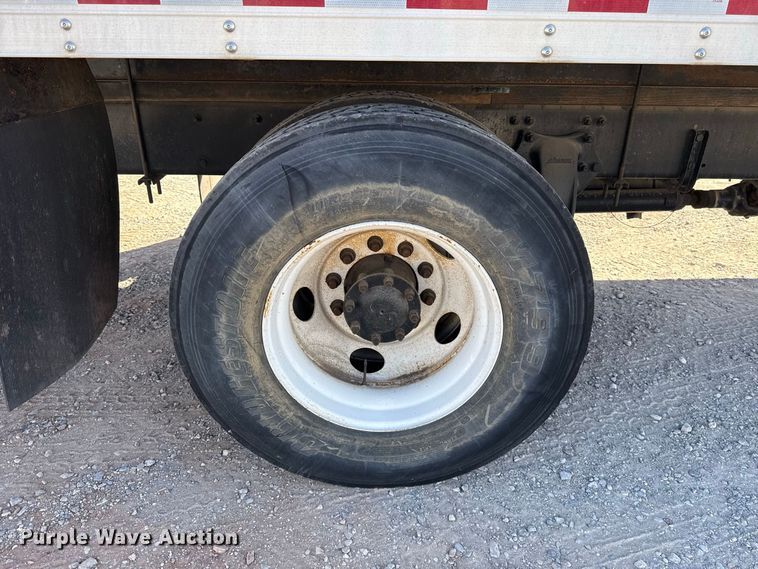 image for item FV2001 2014 Freightliner M2106 box truck