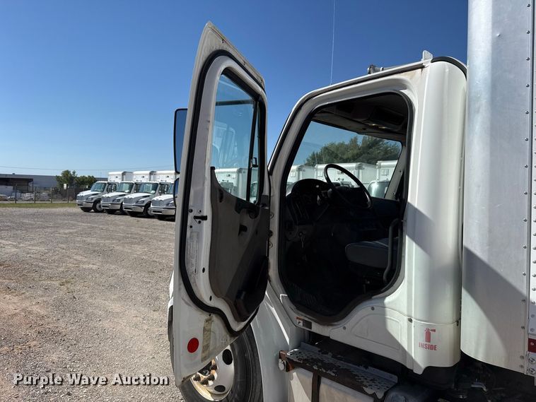 image for item FV2002 2015 Freightliner Business Class M2 box truck