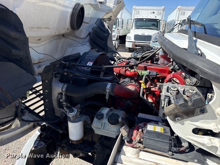 image for item FV2002 2015 Freightliner Business Class M2 box truck
