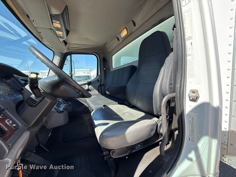 image for item FV2003 2015 Freightliner Business Class M2 box truck
