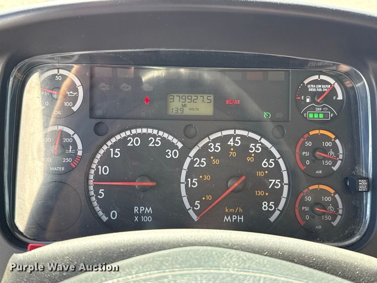 image for item FV2003 2015 Freightliner Business Class M2 box truck