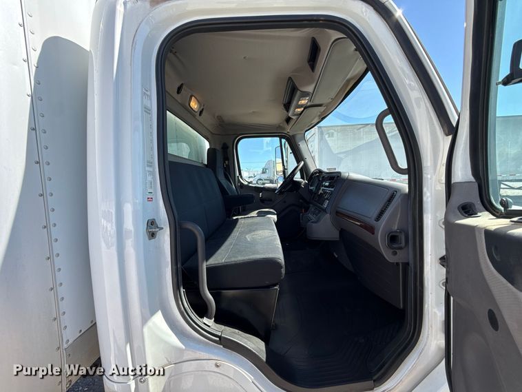 image for item FV2003 2015 Freightliner Business Class M2 box truck