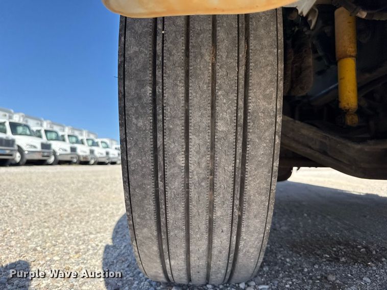 image for item FV2003 2015 Freightliner Business Class M2 box truck