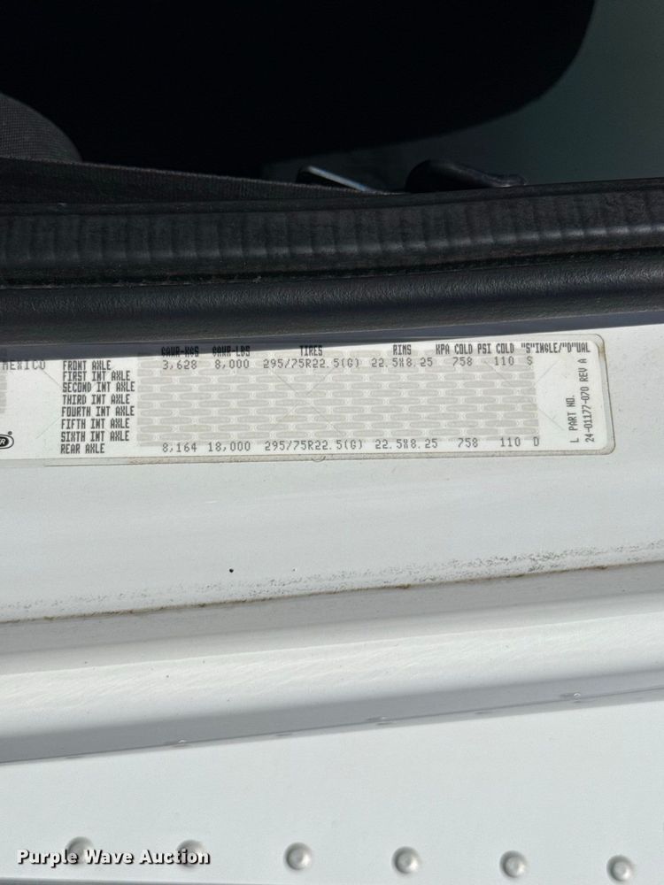 image for item FV2003 2015 Freightliner Business Class M2 box truck
