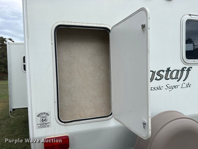 image for item FV2015 2008 Forest River Inc. 831 BHSS camper