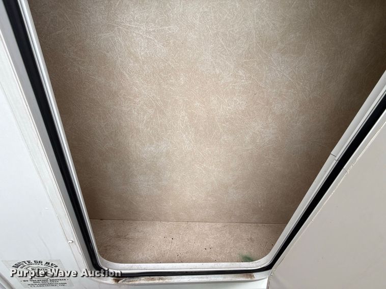 image for item FV2015 2008 Forest River Inc. 831 BHSS camper