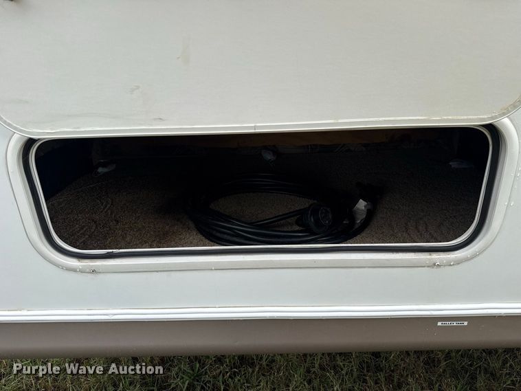 image for item FV2015 2008 Forest River Inc. 831 BHSS camper