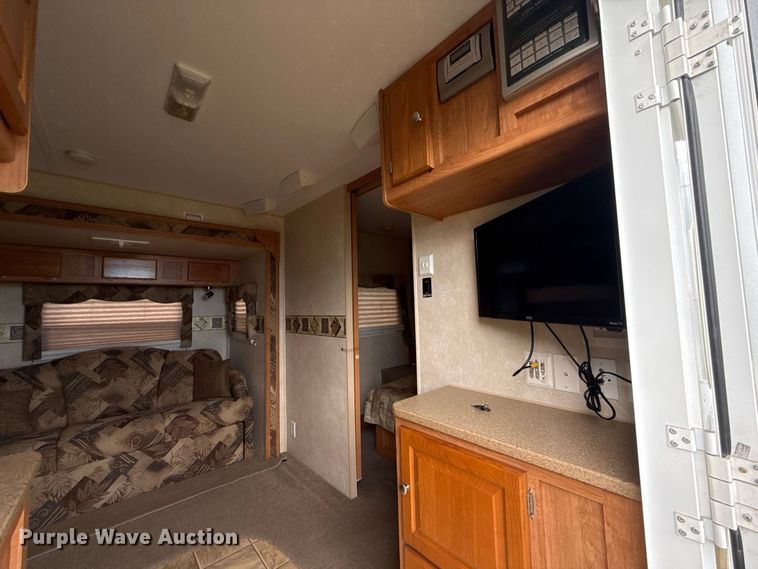image for item FV2015 2008 Forest River Inc. 831 BHSS camper