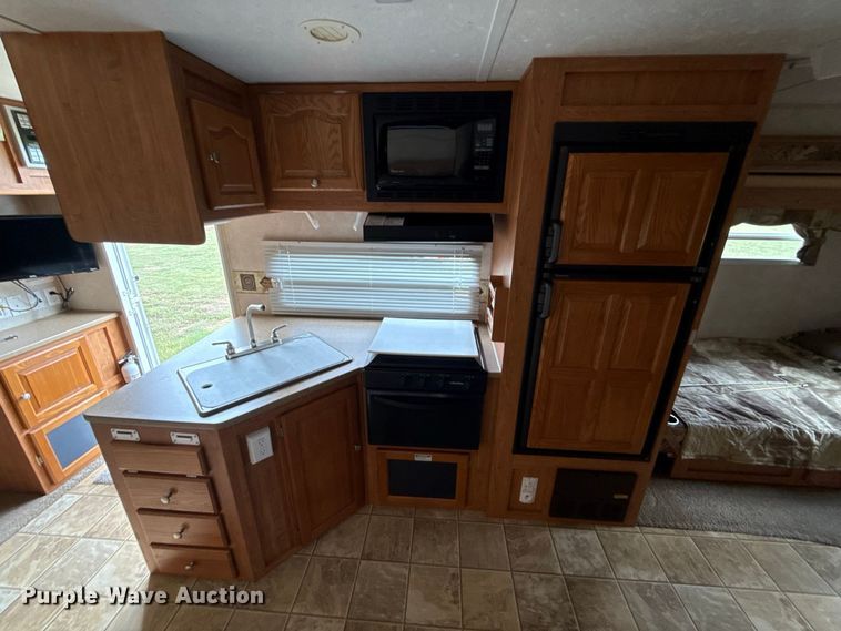 image for item FV2015 2008 Forest River Inc. 831 BHSS camper