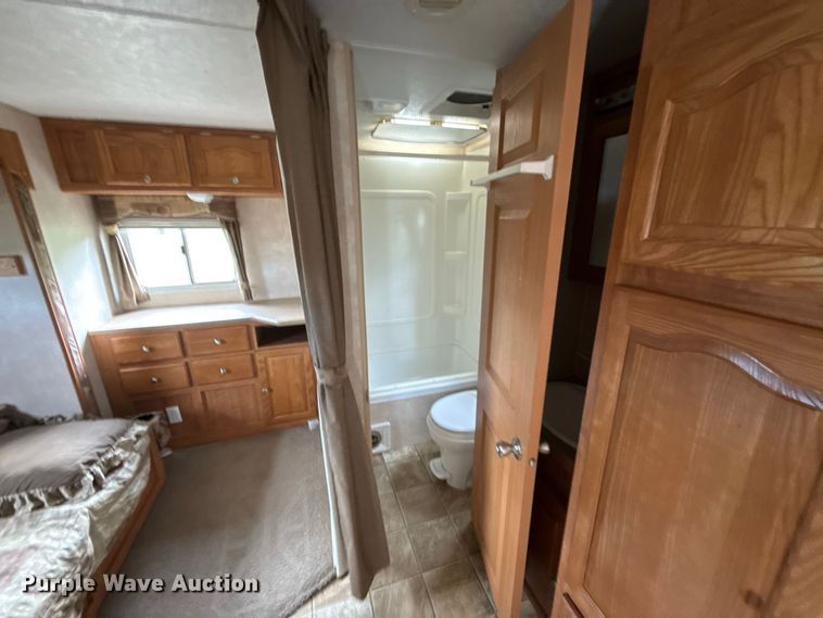 image for item FV2015 2008 Forest River Inc. 831 BHSS camper