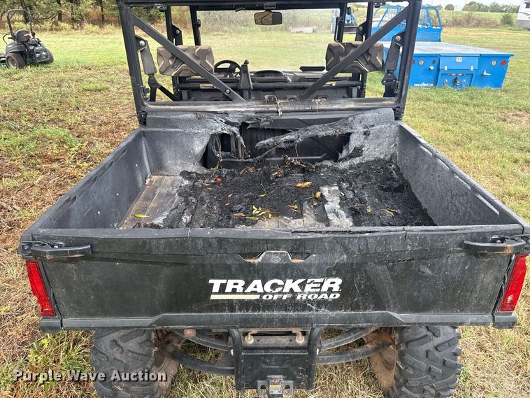 image for item FV2016 2020 Tracker 800SX utility vehicle