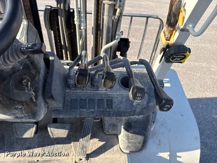image for item FV2036 2017 UniCarriers PF80YLP forklift