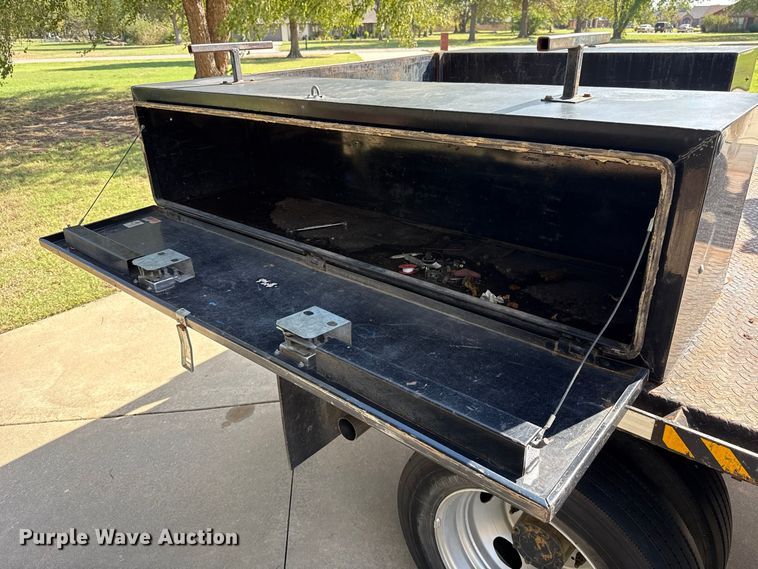 image for item FV2040 2007 Ford F550 Super Duty flatbed truck