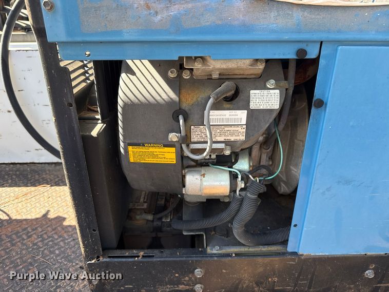 image for item FV2040 2007 Ford F550 Super Duty flatbed truck