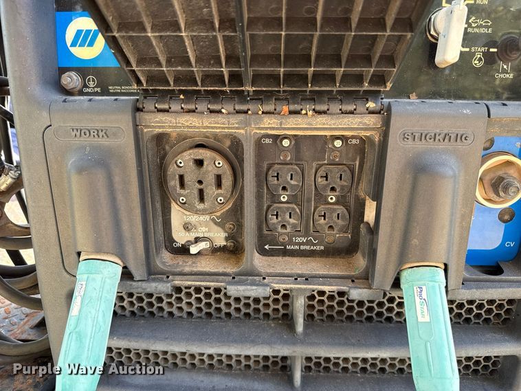 image for item FV2040 2007 Ford F550 Super Duty flatbed truck