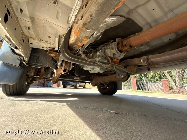 image for item FV2040 2007 Ford F550 Super Duty flatbed truck
