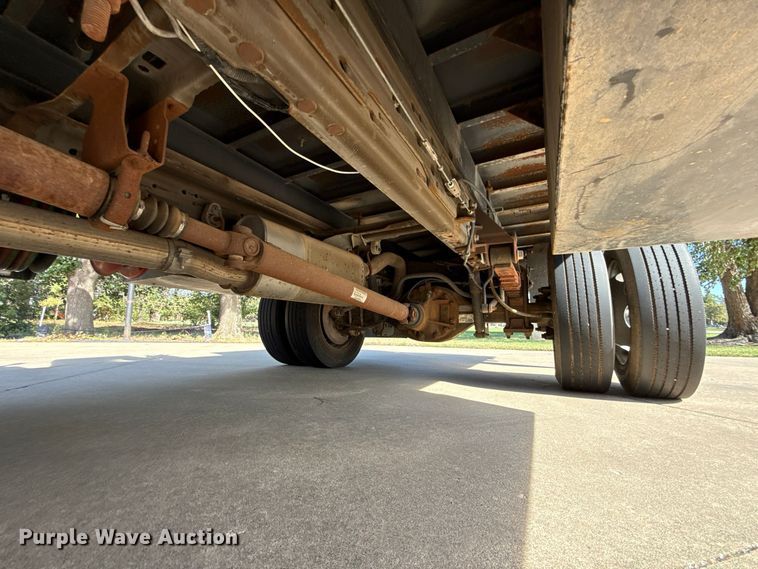 image for item FV2040 2007 Ford F550 Super Duty flatbed truck