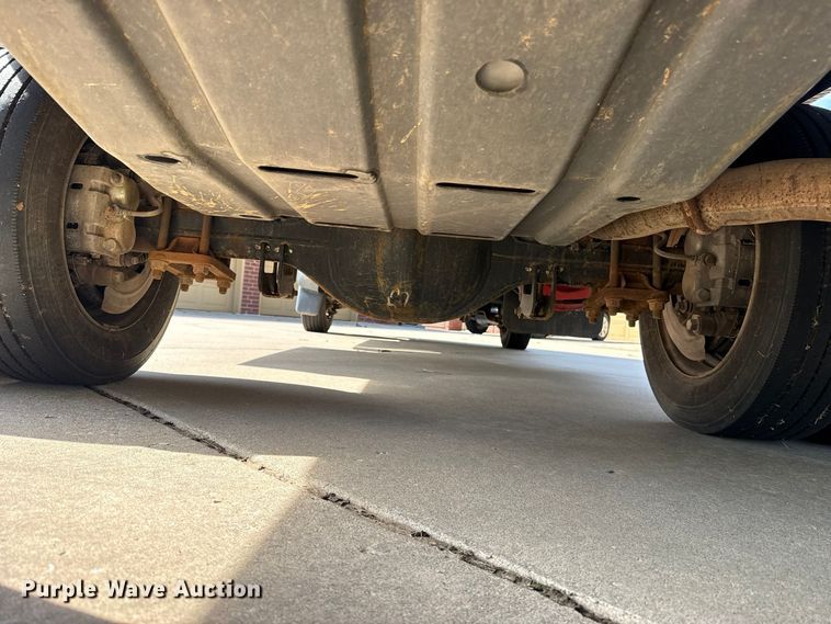image for item FV2040 2007 Ford F550 Super Duty flatbed truck