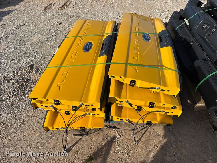image for item FV2099 (8) pickup truck tailgates