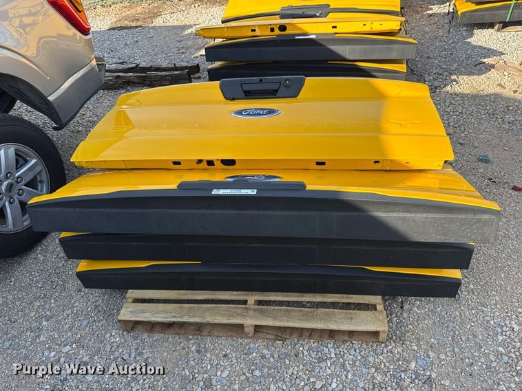 image for item FV2103 (7) pickup truck tailgates
