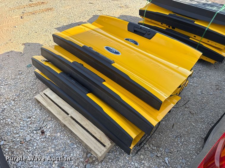 image for item FV2103 (7) pickup truck tailgates