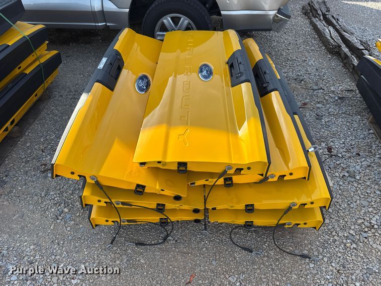 image for item FV2103 (7) pickup truck tailgates