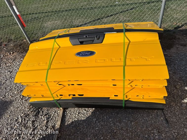 image for item FV2105 (8) pickup truck tailgates