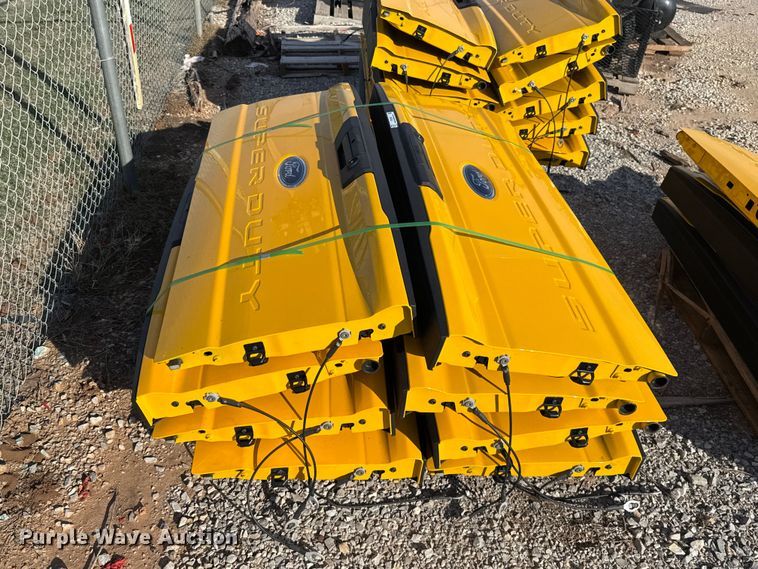 image for item FV2105 (8) pickup truck tailgates