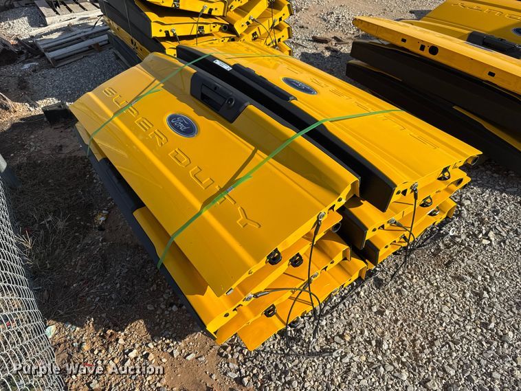 image for item FV2105 (8) pickup truck tailgates