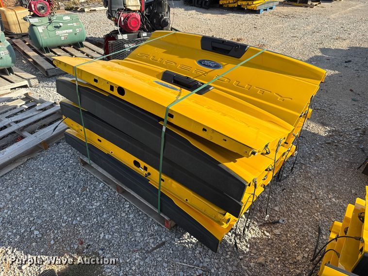 image for item FV2106 (10) pickup truck tailgates