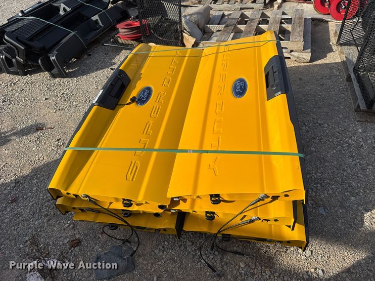 image for item FV2107 (6) pickup truck tailgates